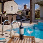 Oleandar Mit Schwimmbad Und Meerblick By Interhome *