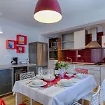 Oleandar Mit Schwimmbad Und Meerblick By Interhome Casa vacanze *