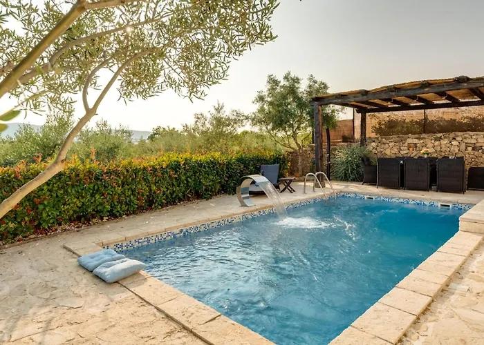 بيت للعطل Oleandar Mit Schwimmbad Und Meerblick By Interhome Brzac